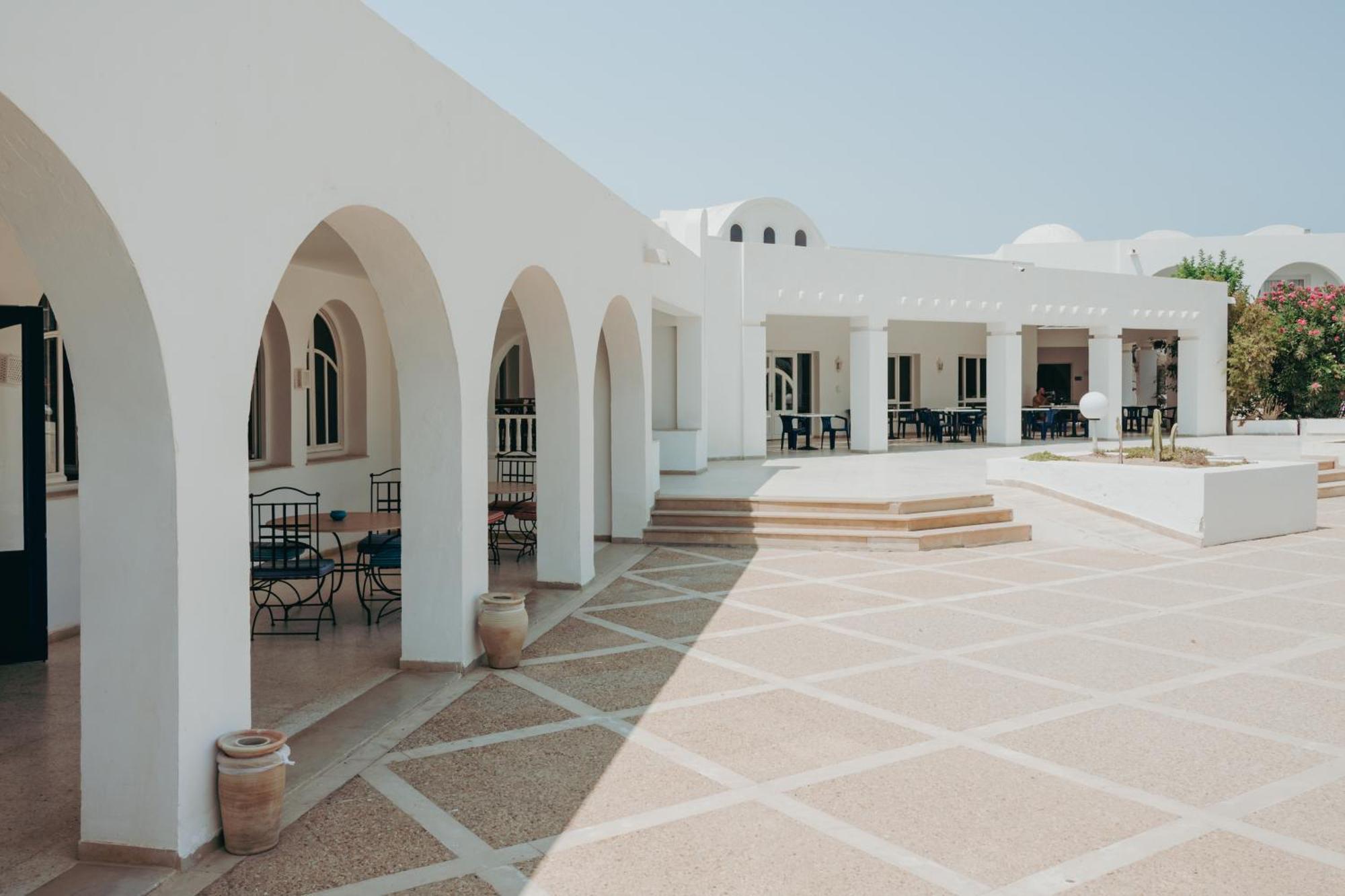 Hotel Bougainvillier Djerba Тагермесс Экстерьер фото